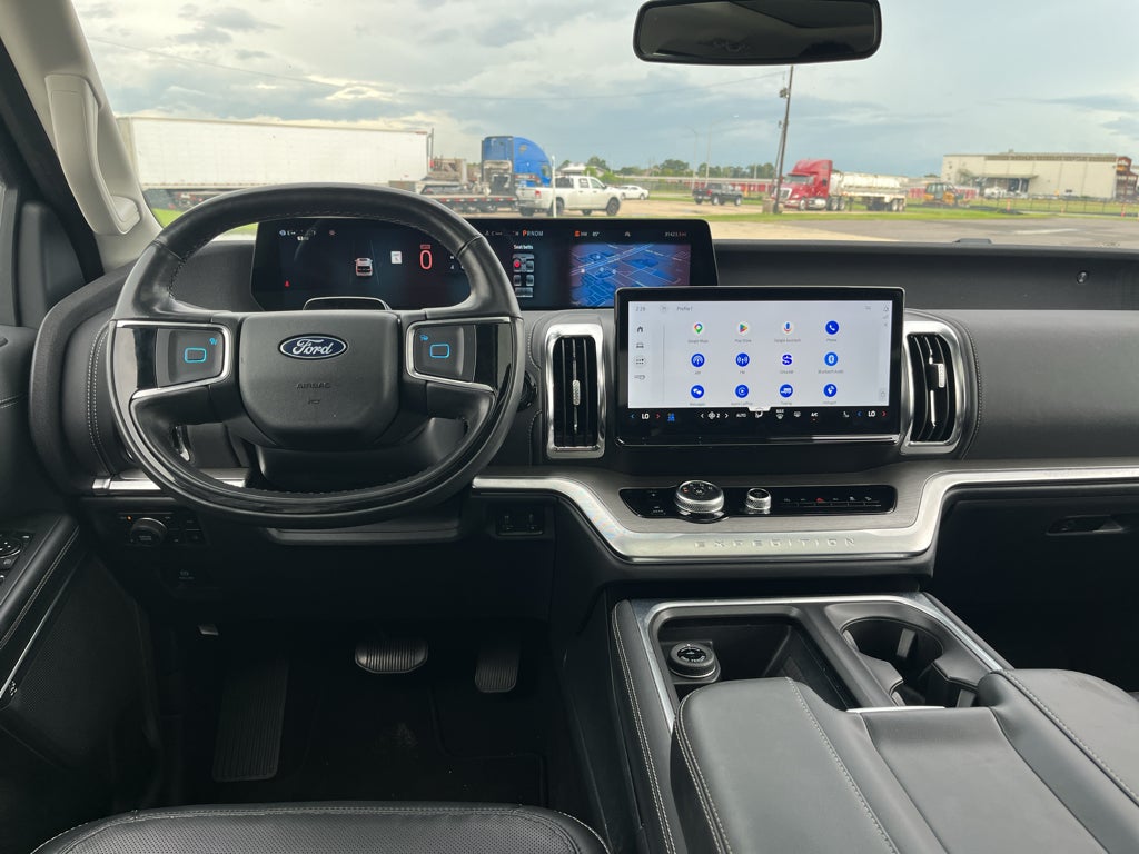 2025 Ford Expedition Platinum