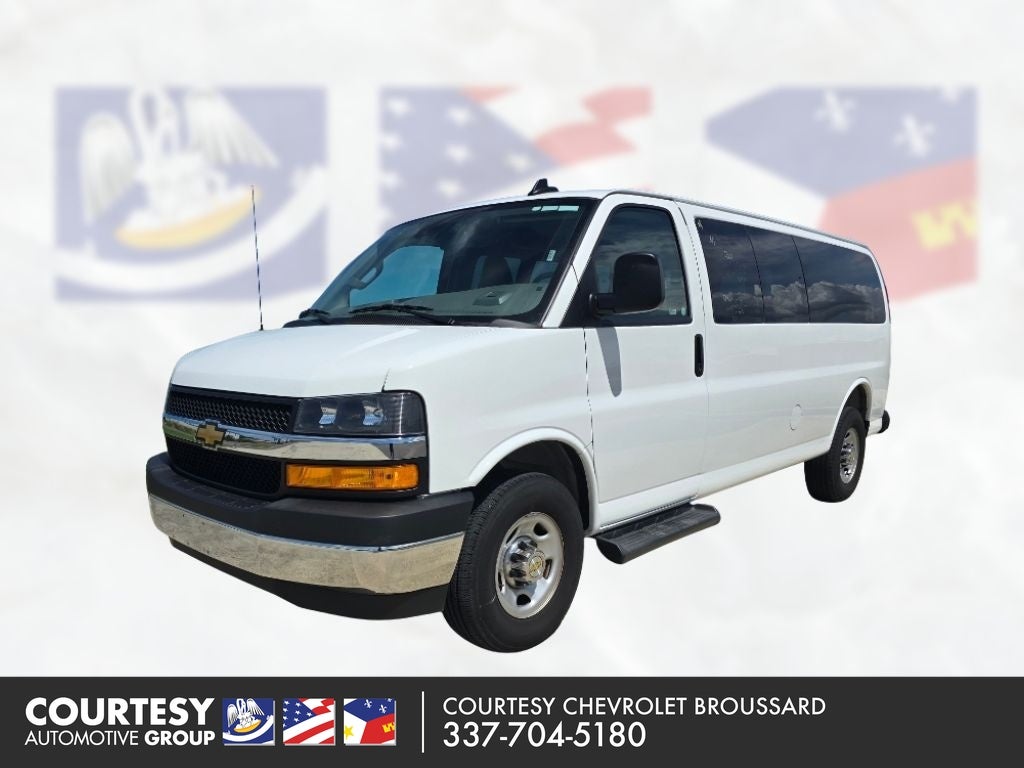 2025 Chevrolet Express 1LT