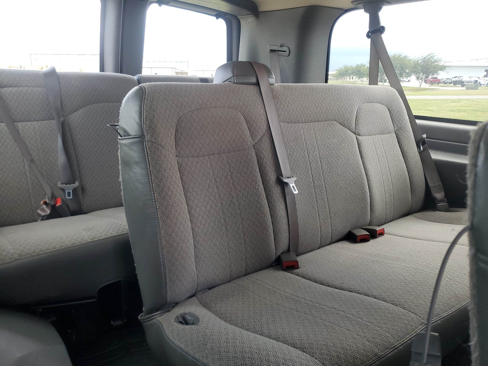 2025 GMC Savana Passenger LT