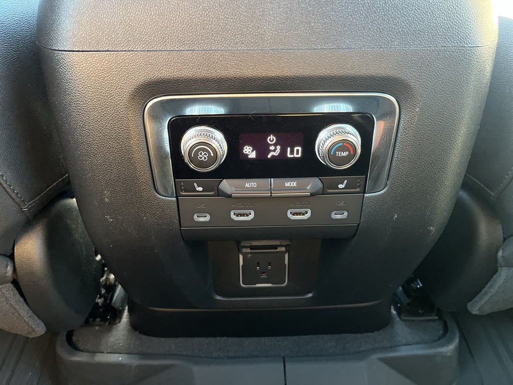 2023 GMC Yukon XL AT4