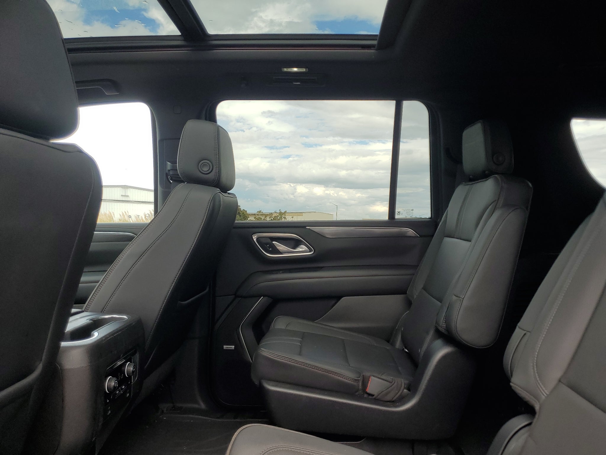 2022 Chevrolet Suburban RST