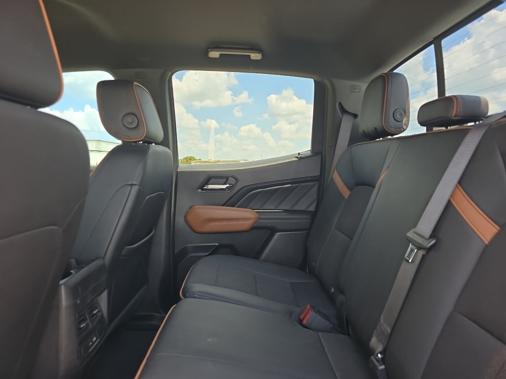2023 GMC Canyon 4WD AT4