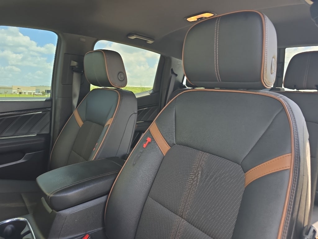 2023 GMC Canyon 4WD AT4