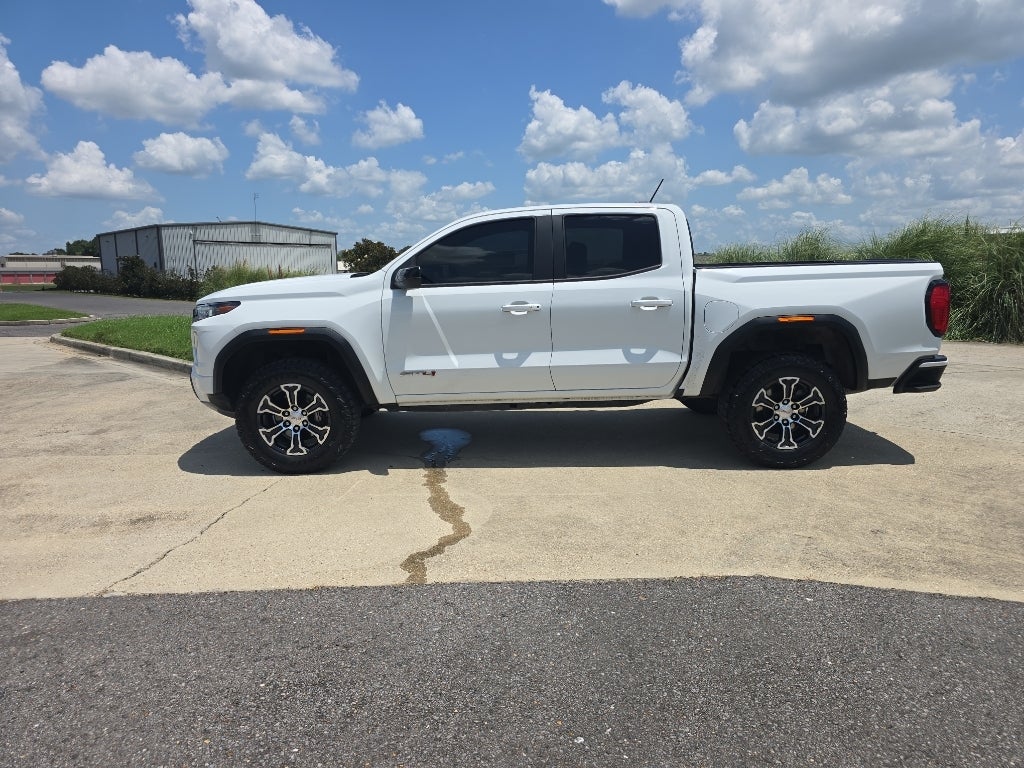 2023 GMC Canyon 4WD AT4