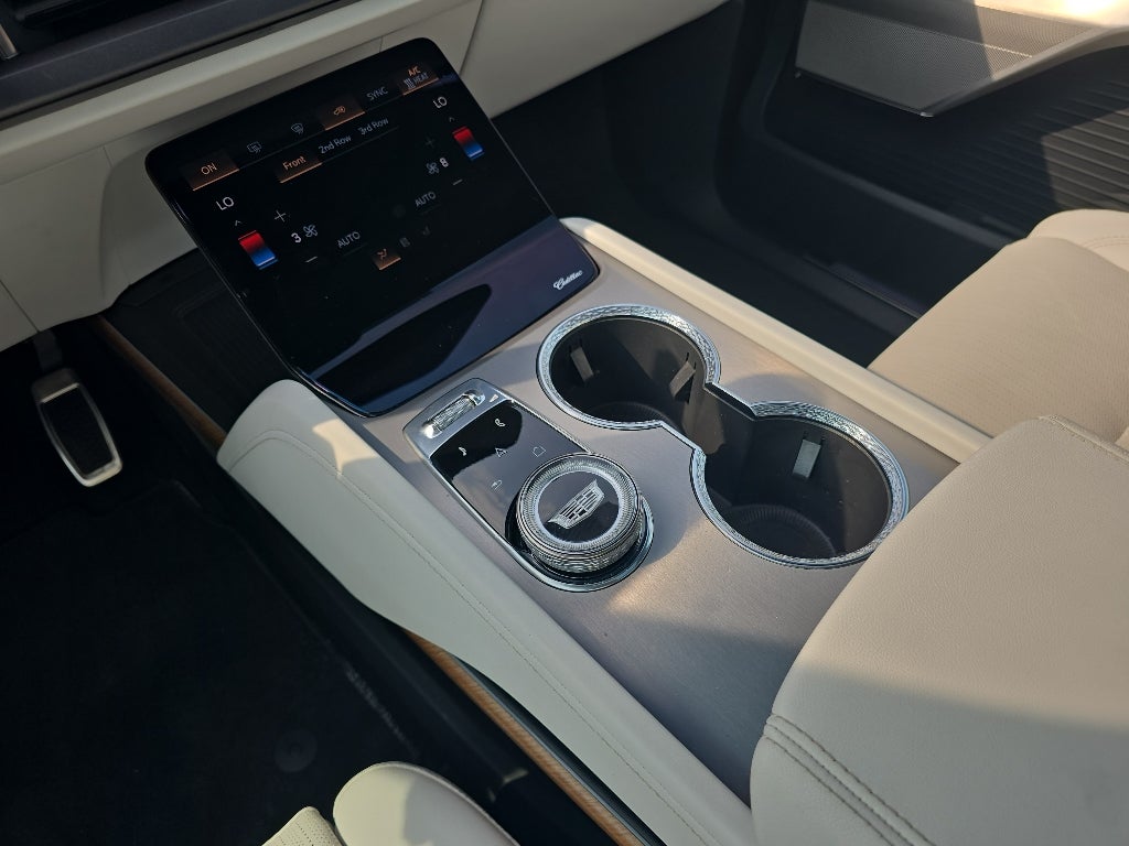2026 Cadillac VISTIQ Sport