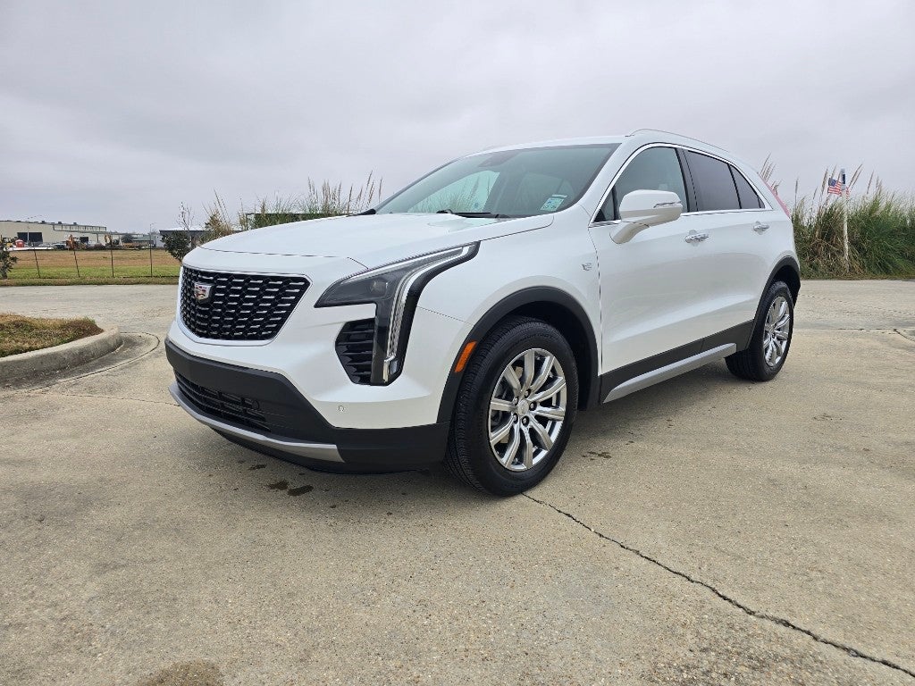 2022 Cadillac XT4 Premium Luxury