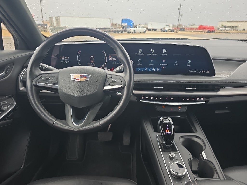 2024 Cadillac XT4 Premium Luxury