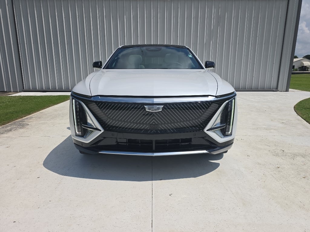 2024 Cadillac LYRIQ Luxury 1