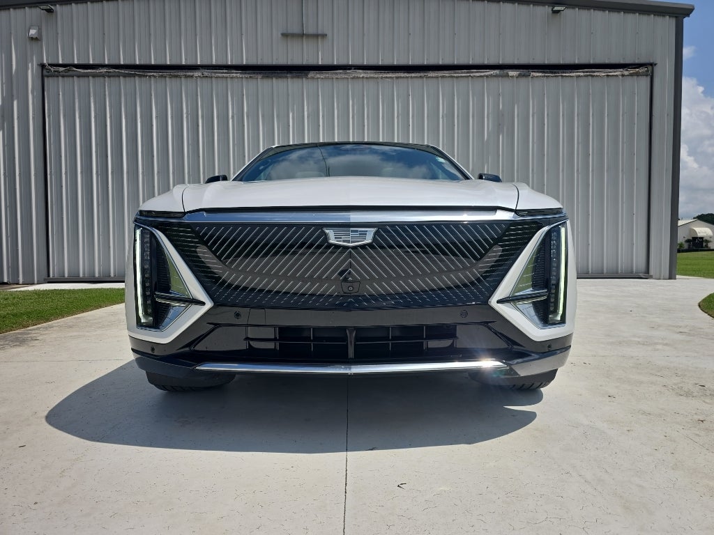 2024 Cadillac LYRIQ Luxury 1