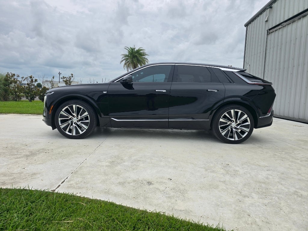 Used 2024 Cadillac LYRIQ Luxury 3 with VIN 1GYKPSRK8RZ110950 for sale in Broussard, LA