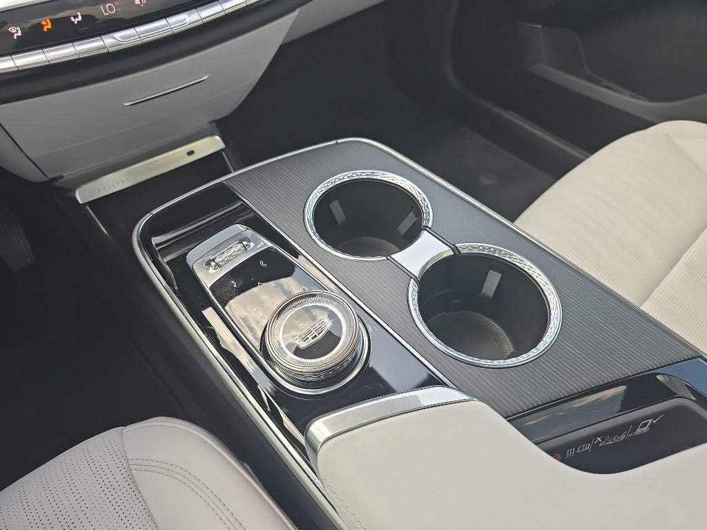 2024 Cadillac LYRIQ Sport 1
