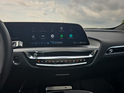 2025 Cadillac LYRIQ Luxury 3