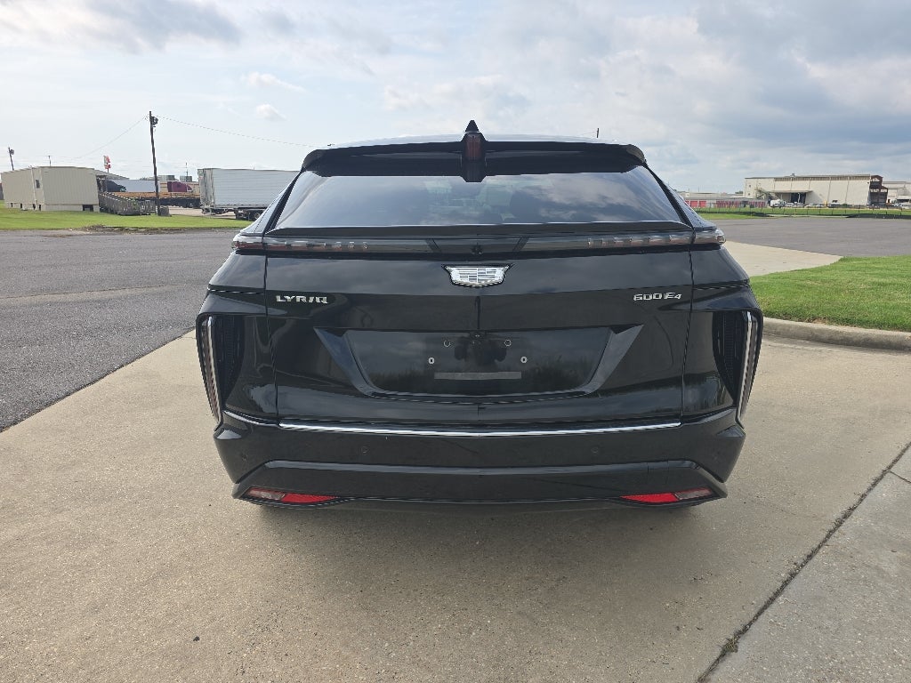 2025 Cadillac LYRIQ Luxury 3