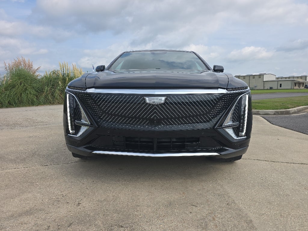 2025 Cadillac LYRIQ Luxury 3