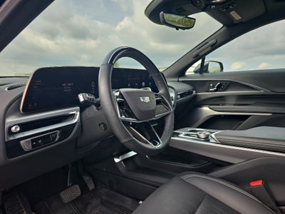 2025 Cadillac LYRIQ Luxury 3