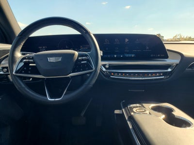 2025 Cadillac LYRIQ Luxury 3