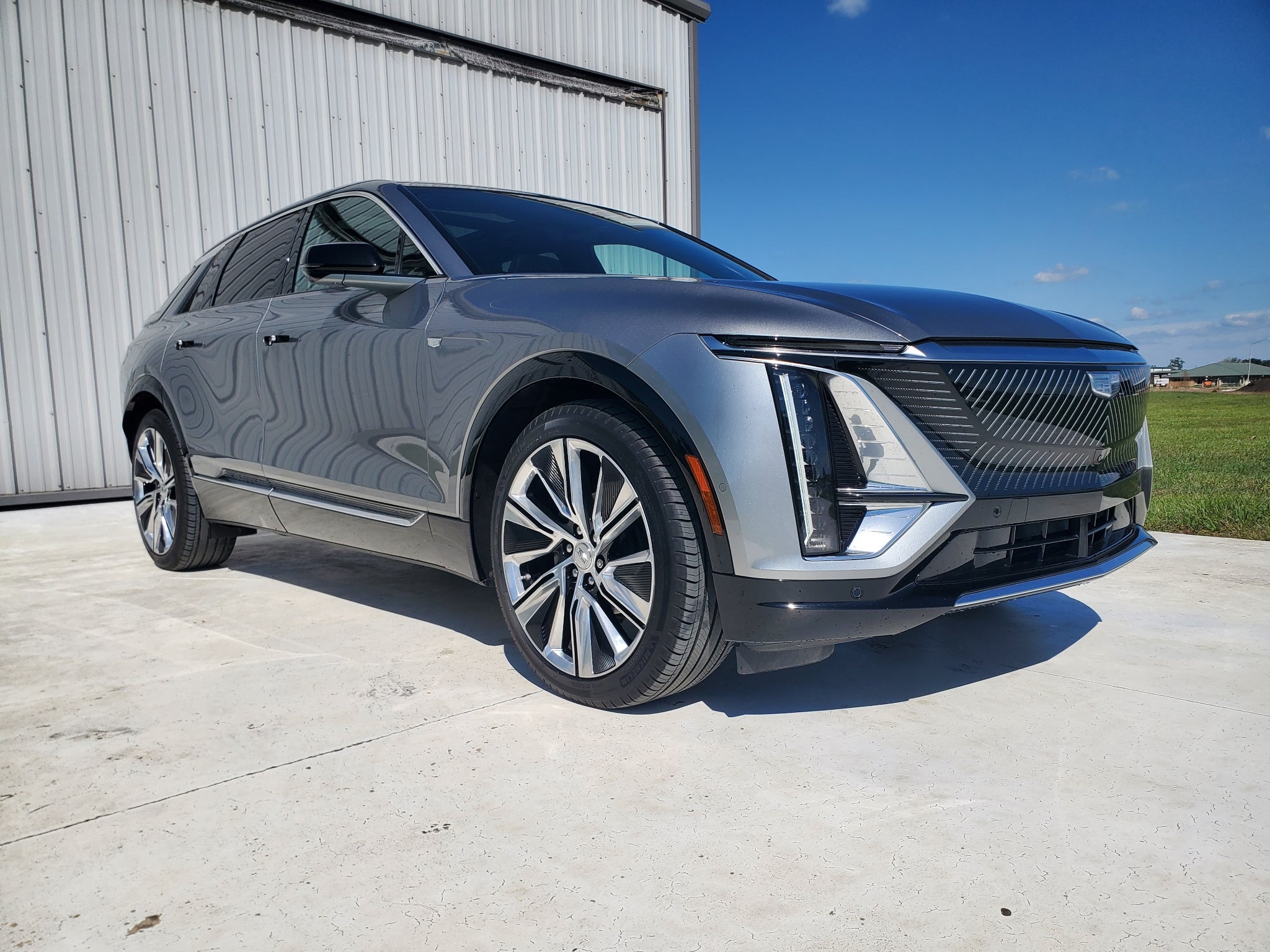 2025 Cadillac LYRIQ Luxury 3