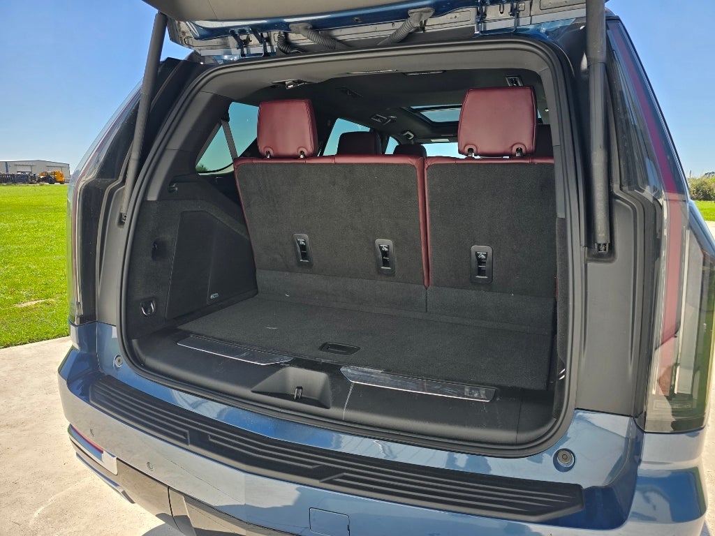 2025 Cadillac Escalade Premium Luxury