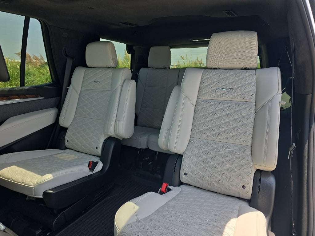 2025 Cadillac Escalade Sport Platinum