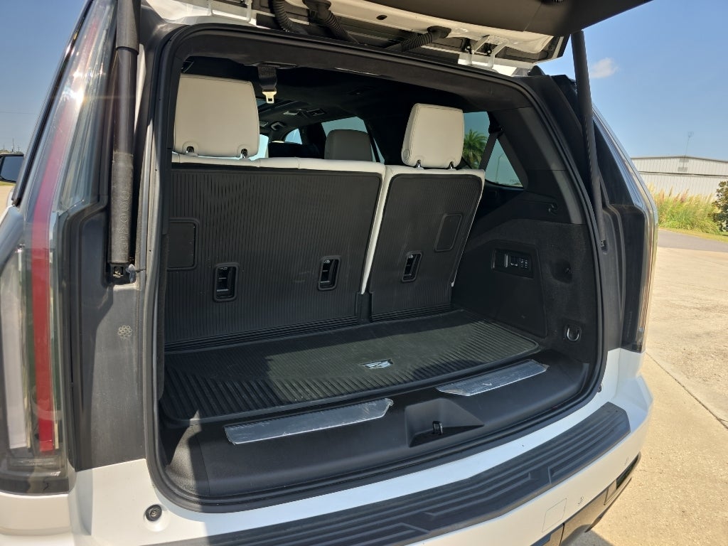 2025 Cadillac Escalade Sport Platinum
