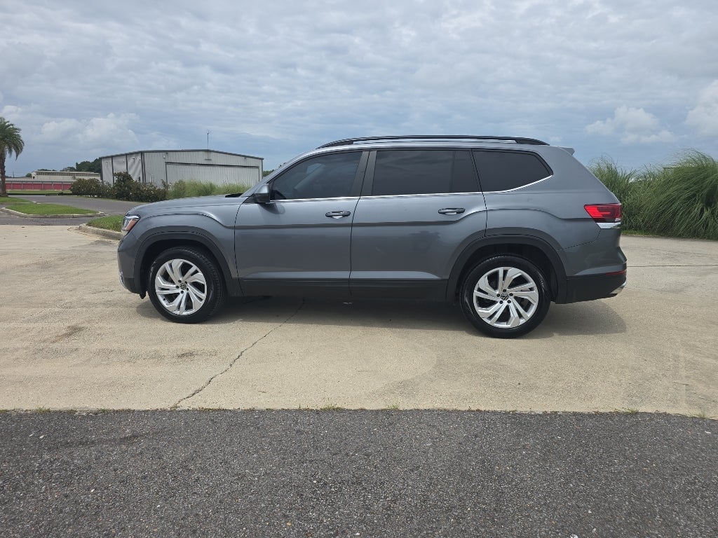 Used 2021 Volkswagen Atlas SE w/Tech with VIN 1V2JR2CA9MC584444 for sale in Broussard, LA