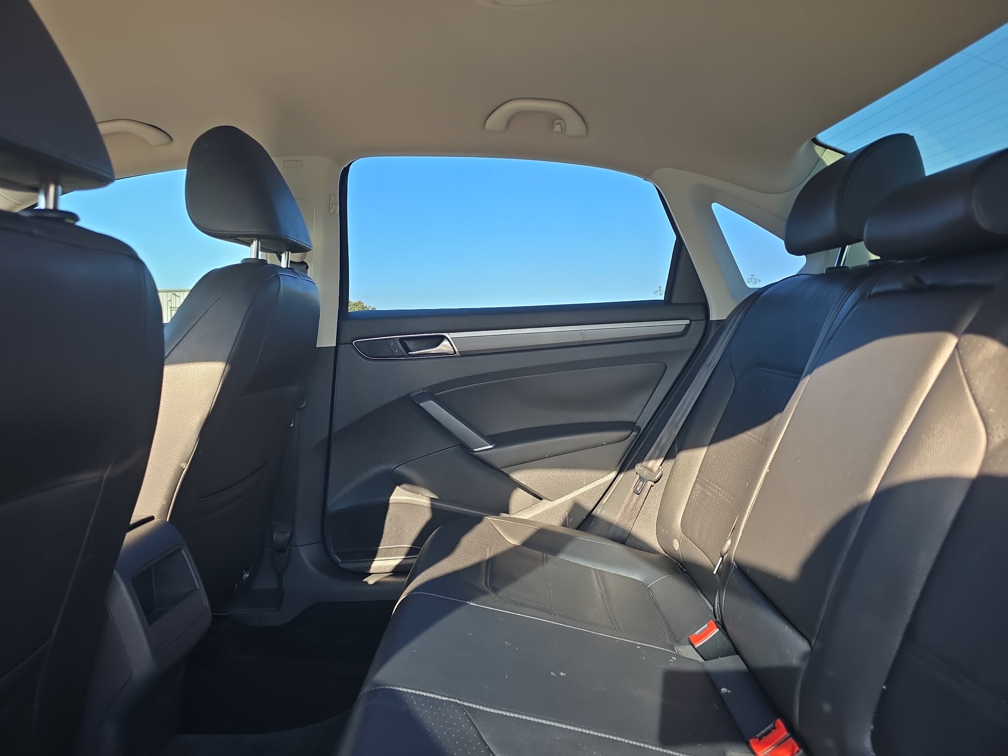 2017 Volkswagen Passat R-Line w/Comfort Pkg