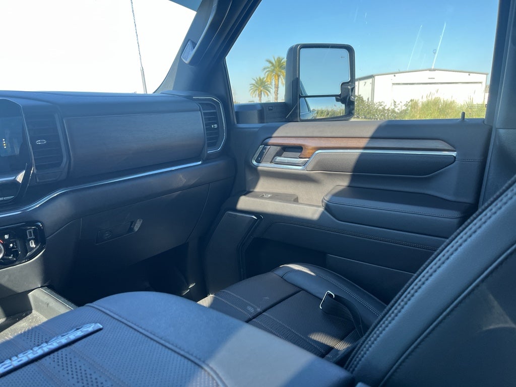 2025 Chevrolet Silverado 3500 HD High Country