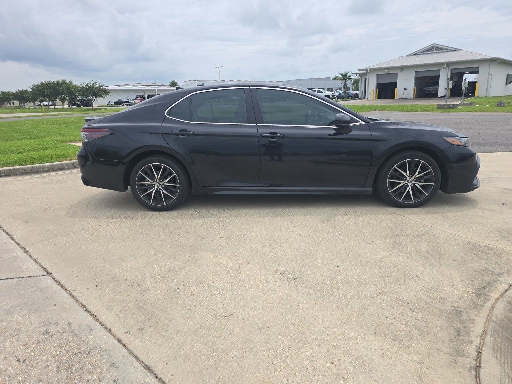 2021 Toyota Camry SE Nightshade