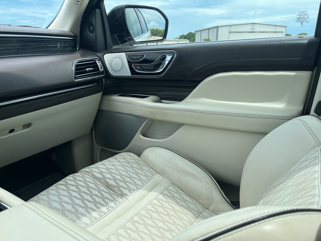 2023 Lincoln Navigator L Black Label