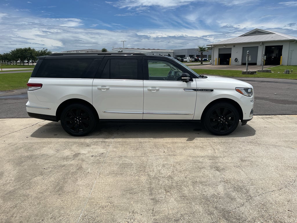 2023 Lincoln Navigator L Black Label