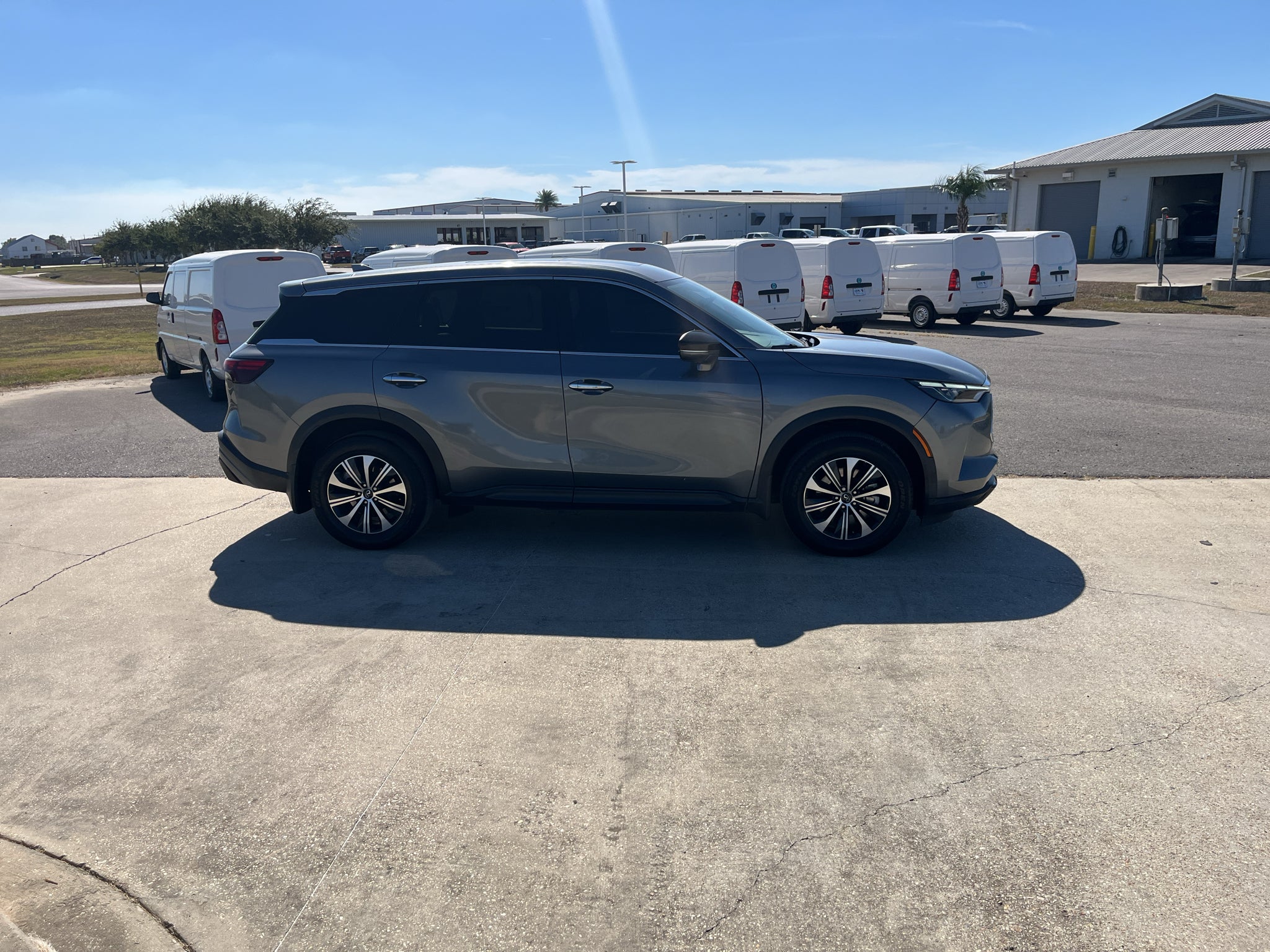 2024 INFINITI QX60 PURE