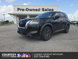 2022 Nissan Pathfinder SV