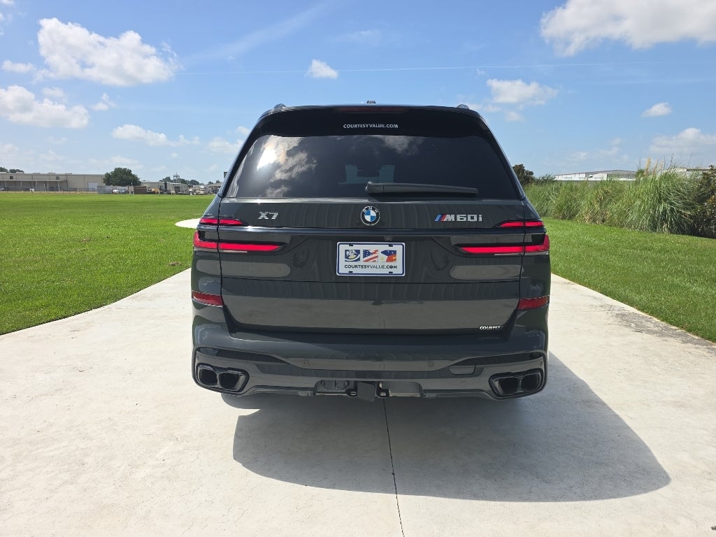 2025 BMW X7 M60i