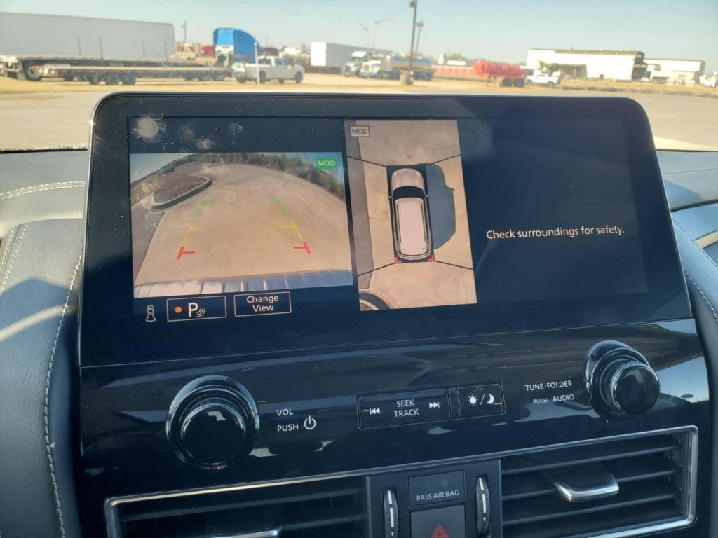 2024 INFINITI QX80 LUXE