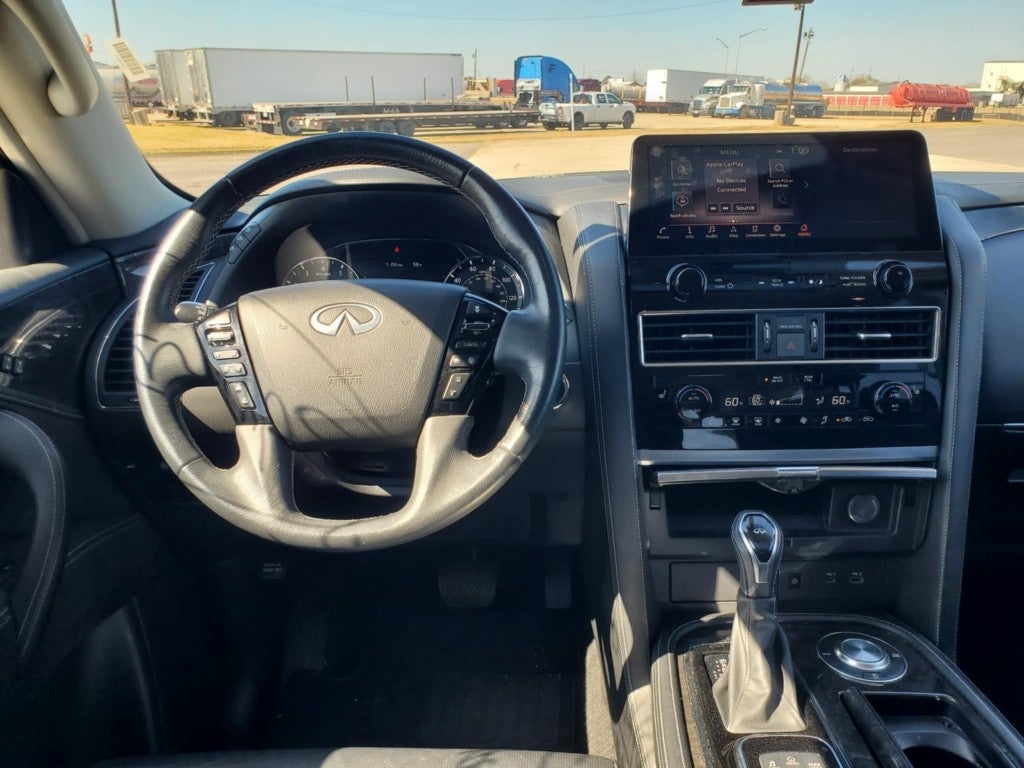 2024 INFINITI QX80 LUXE