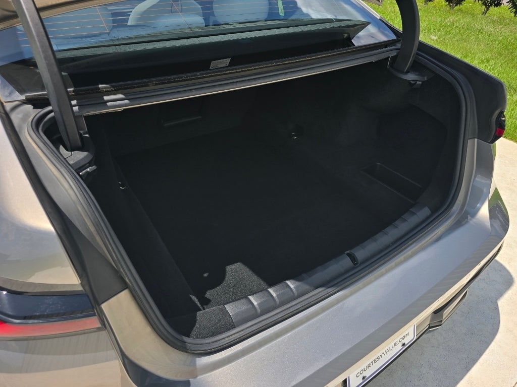 2024 BMW 7 Series 740i