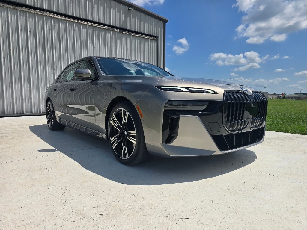 2024 BMW 7 Series 740i